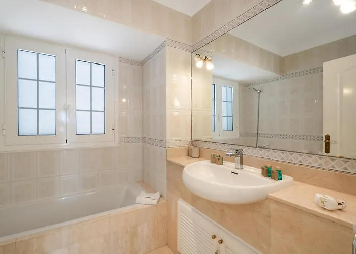 빌라 Marbella-private Heated Pool And Breathtaking View