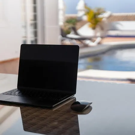 别墅 Marbella-private Heated Pool And Breathtaking View 阿德耶