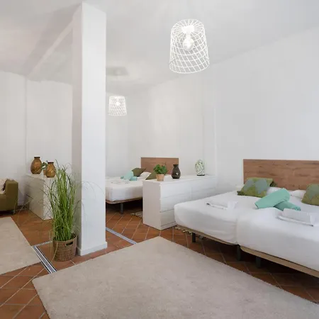 וילה Marbella-private Heated Pool And Breathtaking View אדחה